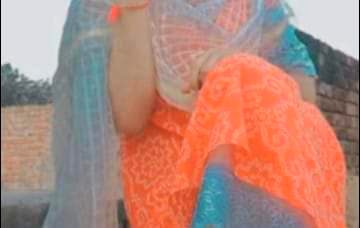پھول رہ جائیں گے گلدانوں میں یادوں کی نظر،،،،،🖤🖤
میں تو خوشبو ہوں ہواوں میں بکھر جاوں گی_____!!!🖤