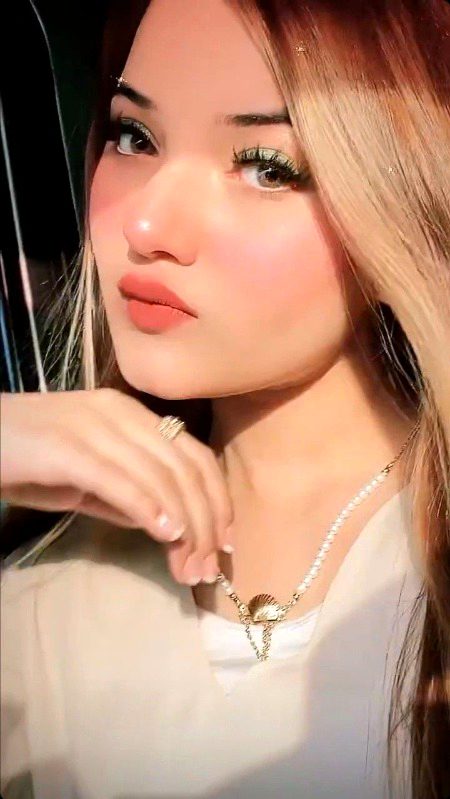 Beautiful People image