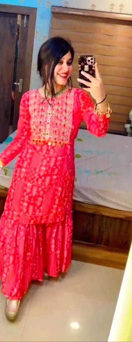 Beautiful People image