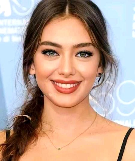 Turkish Celebs image