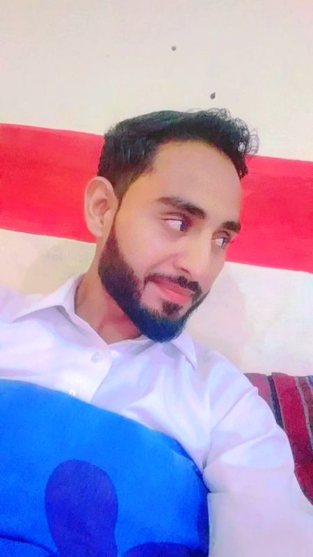 میرے پاس کہنے کو کم سے کم ہوتا جا رہا ہے، بس وہی بچا ہے جو میں کسی سے کہہ نہیں سکتا...!!