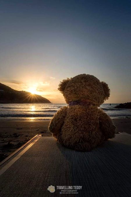 مجھ پہ طاری ہے خساروں کی وہ شدت کہ جہاں..
رونا چاہوں بھی تو رویا نہیں جاتا مجھ سے...🙂