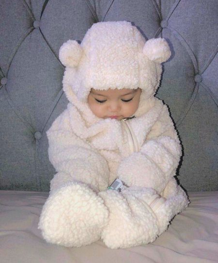 Cute baby nd my frd 🥰🥰😍