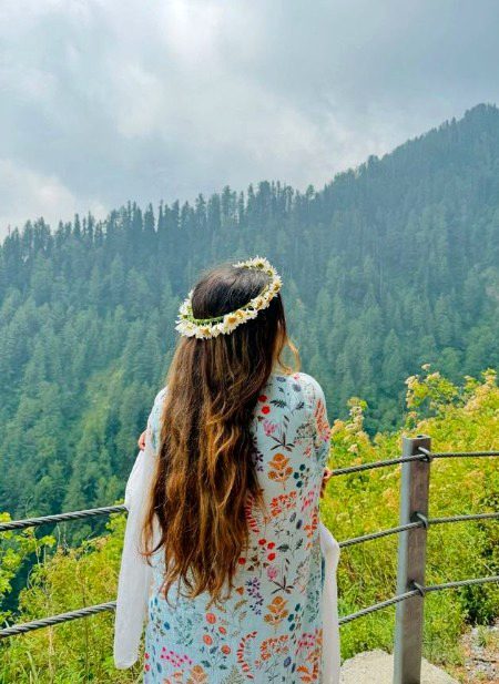 *وہ لمحہ بہت بھاری ہوتا ہے جب ہم اپنے دل کے خلاف❤️🩹*
*فیصلہ دے کر خود اپنے ہی صبر کا امتحان لیتے ہیں🥹*