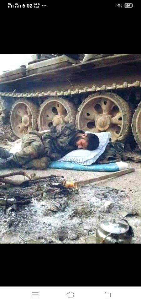 ..محبت کی شام جلا کر تودیکھو..
. .
..ذرا دل کی دنیاسجاکر تودیکھو..
. .
..تمہیں ھونہ جاۓ محبت تو کھنا.
. .
..ذرا ہم سے نظریں ملاکر تو دیکھو؟