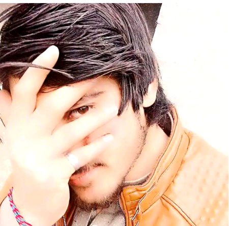 *ہائے🤕🥀* 
*تجھے رنج ہی نہ ہوا،مجھے صدمے کھا گئے".😭