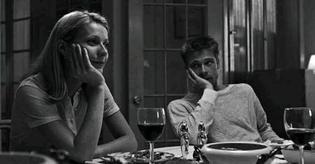 ﺗﻢ ﺍﻧﺪﺍﺯﮦ ﮐﺮ ﺳﮑﺘﯽ ﮨﻮ ﺍﺱ ﺍﺫﯾﺖ ﮐﺎ ﺟﺐ ﮨﻤﯿﮟ ﮐﺴﯽ ﺷﺨﺺ ﮐﯽ ﺟﮕﮧ ﮐﺴﯽ ﺍﻭﺭ ﮐﻮ ﺩﯾﻨﮯ ﮐﺎ ﮐﮩﺎ ﺟﺎﮰ؟ ﮐﯿﺴﺎ ﻟﮕﺘﺎ ﮨﮯ ﺟﺐ ﮨﻤﺎﺭﯼ ﻣﺴﮑﺮﺍﮨﭩﻮﮞ ﮐﯽ ﻭﺟﮧ ﮐﻮٸ ﺍﻭﺭ ﺭﮨﺎ ﮨﻮ ﺍﻭﺭ ﮨﻤﯿﮟ ﯾﮩﯽ ﻣﺴﮑﺮﺍﮨﭩﯿﮟ ﮐﺴﯽ ﺍﻭﺭ ﮐﻮ ﺳﻮﻧﭙﻨﮯ ﮐﺎ ﮐﮩﺎ ﺟﺎﮰ؟