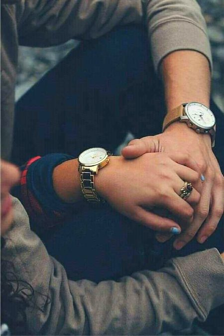 دنیا کا سب سے مشکل کام اُس بندے کو اگنور کرنا ہے جس سے بات کرنے کے لئے آپ مر رہے ہوں💔🥀