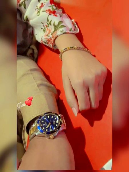 کَوْئی مِلّے تَوْ یُوٌں مِلّے
کـہ وَہ مِلْے تَو سَکٗوںْ مِلّے:)✨❣️