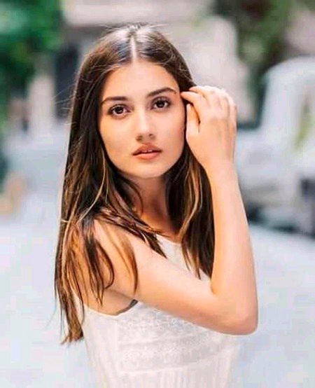 Sevda ergenci aka turna hatun 💖and zeynep