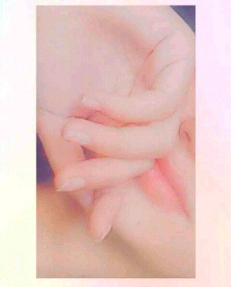 اگر میں کہوں
کہ ھاں!❤️
ھو گیا ھے ”ع ش ق“ تم سے
تو کیا کروگے؟❤️
رکھو گے اقرارِ وفا ہتھیلی پر
یا انکار تھما جاٶ گے....🥀🥀😢