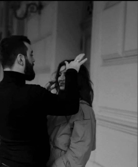 توجہ کے پیچھے محبت کے تمام معنی چھپ جاتے ہیں، وہ شخص جو تمہاری پرواہ کرتا ہے اس پر پورا بھروسہ رکھ لو کے وہ تم سے محبت کرتا ہے🥰JaNm💞