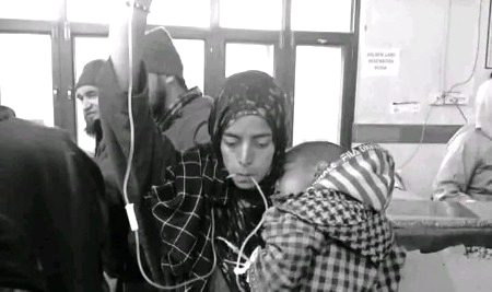 غم سے بھری اِس دنیا میں۔
||بشر تھوڑے ہیں، لوگ زیادہ ہیں