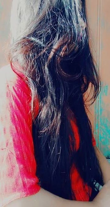 Mjh sy nrz ni hua jta mn bs khamosh hojti hn