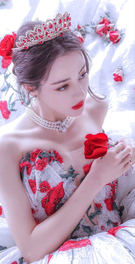 Beautiful People image