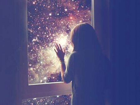اب موت ہی لے جائے تو لے جائے یہاں سے ...
کُوچے سے تِرے ہم سے تو جایا نہیں جاتا
✨😣