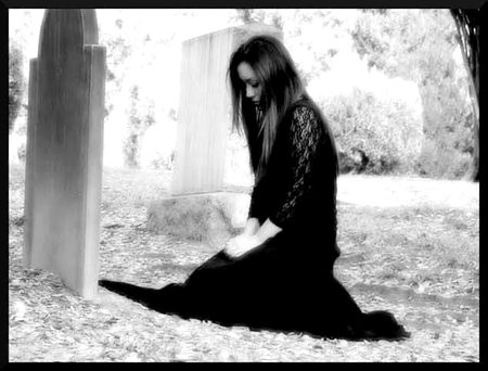 ذندگی.چیخ بن گئی میری🥀
درد ایسے الجهہ پڑا مجهہ سے🔥 Mahii 💔