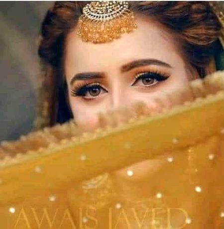 ہو سکے تو آجاو تھوڑی دیر نظر کے سامنے 
تیرا دیدار پانے کو ہم بڑے بے قرار بیٹھے ہیں