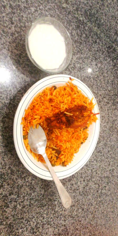 اک بار پھر سے رنگ اڑیں گے رقیبوں کے 🙂🖤 ہم لوٹ آے ہیں محفل میں دوبارہ😍🌚 -