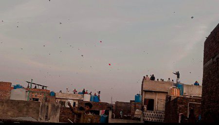 Bsnt ka akhri din lhr m..