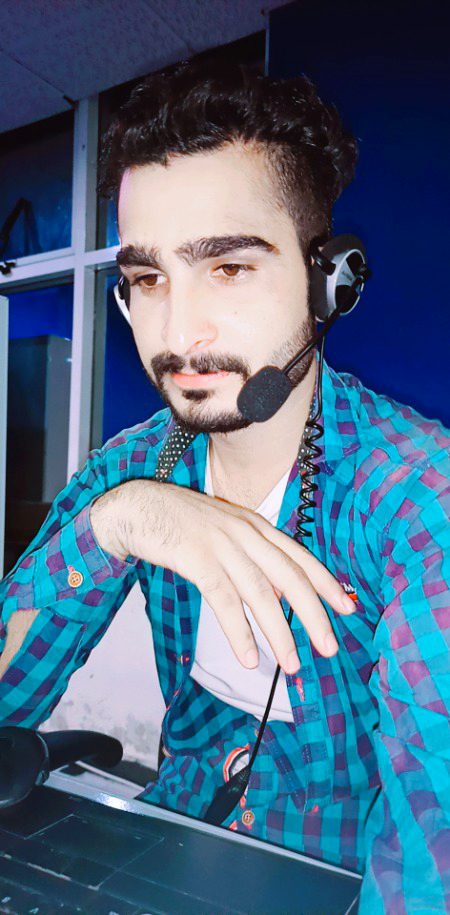 Jab mili hogi usay meri maut ki khabar... Usne halkay se deewar ko thaama hoga.. 💔😓💔