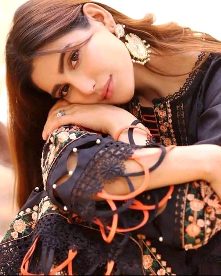 Pakistani Celebs image