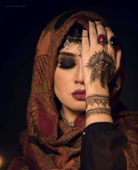 Beautiful People image