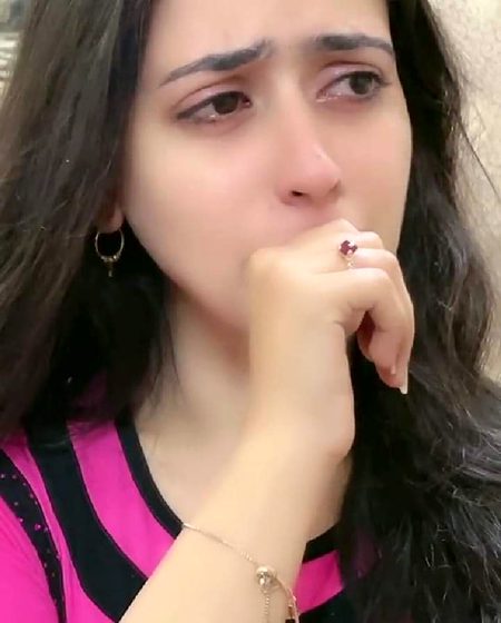 سنو! تم کچھ بھول گئے ہو🥀
ارے ہاں!شاید  مجھے🔥 Mahii 💔