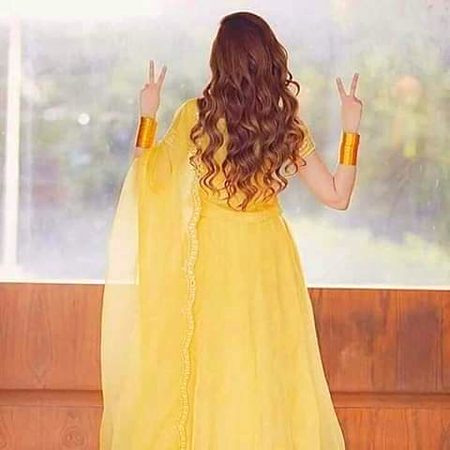 مجھے اکیلے رہنا پنسد ہے جہاں میری ذات کے علاوہ کوئی نہ ہو..کیونکہ میں ہر ایک کی طبیعت کے مطابق نہیں ہوں..💯✌️
