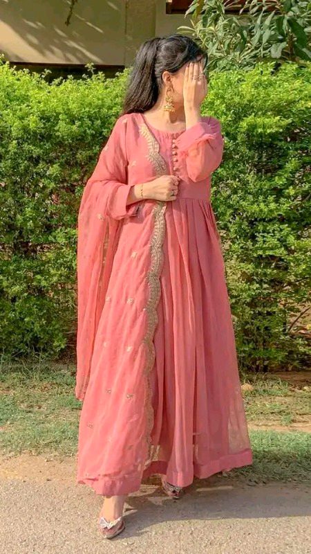 انائیں اہم ہیں فی الوقت
محبت، پھر سہی جاناں
💔🍂✨