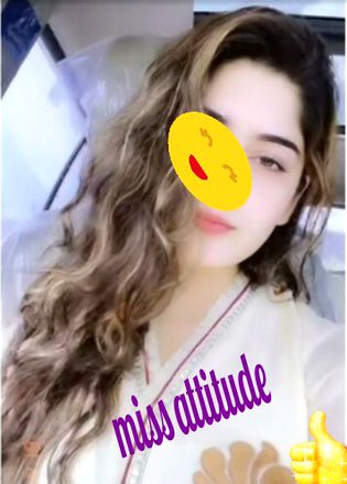 👉maa ko pta na chly me apne saaary gham ankho👀me chupa leti hun💔😒lakin ek maa he k ankhen👀bhe parh leti he💔😒💘the best place to cry😢💔is on a mothers arm💔😒
Khushi💔✌