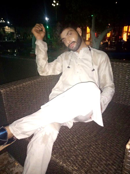 Gyz im back any body welcome me ke sab mar gey😥