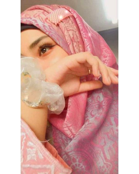 نصیب سے ڈر لگتا ہے ورنہ دوستوں اور گھر میں سب سے لاڈلی ہوں میں😌🥀🖤