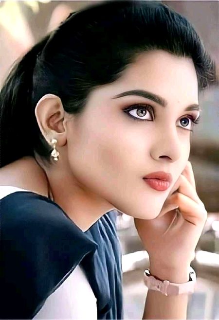 ہے مُحبّت حیات کی لذت ورنہ کچھ لذتِ حیات نہیں🔥 Mahii 💔