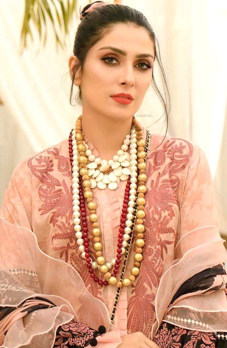 Pakistani Celebs image