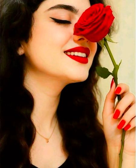 کسی کتاب میں ہی رکھ لے 
گلاب کر کے مجھے ،،،،،
💕💕💕
🌹🌹🌹🌹🌹
