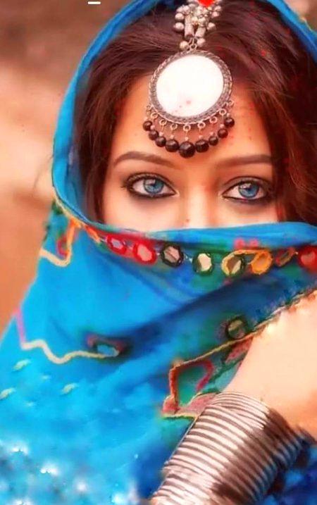 ہو سکتا ہے تو میرے بنا.بھی بیتا لے زندگی.
ممکن ہے میں اپنے ساتھ بھی گزارا نہ کر سکوں🔥 Mahii 💔