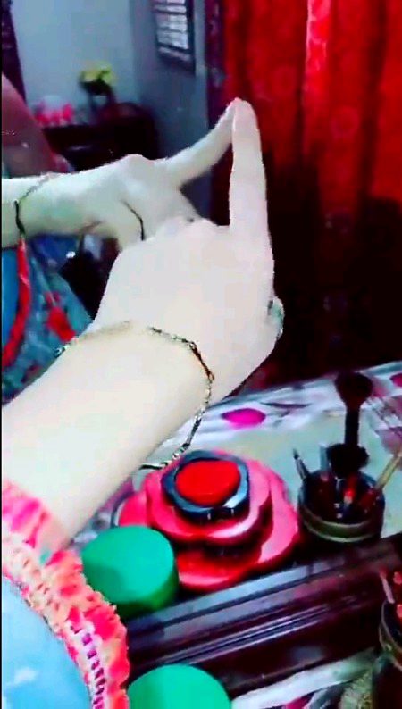 چرچے زیادہ ہوں تو قصے بھی ضرور ہوتے ہیں💯
انگلیاں بھی انہیں پر اٹھتی ہیں جو مشہور ہوتے ہیں🔥👑