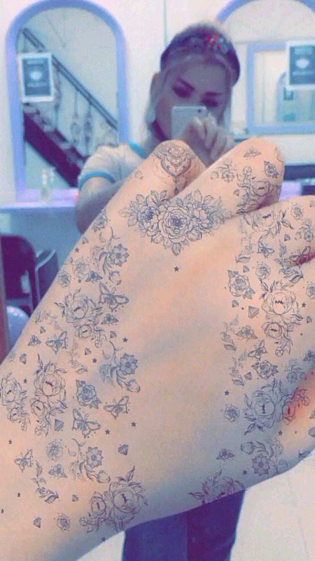 آداب پسند اگر ہوں میں تو بے ادب بھی ہوں جو چاہتے ہو ادب-تو با ادب ملا
کرو🔥