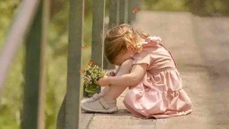 "مختصر یہ کہ ، مضبوط دل✨
 والے بھی تھک جاتے ہیں ۔🖤