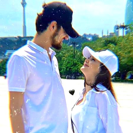 ﺳﺎﺭﮮ ﺟﺬﺑﮯ.. ﺗﻤﺎﻡ ﻭﻋﺪے..ﺩﻋﺎﺋﯿﮟ ﺳﺎﺭﯼ..ﺳﺒﮭﯽ ﺍﺭﺍﺩﮮ..ﮨﺮ ﺍﮎ ﺗﻤﻨﺎ..ﮨﺮ ﺍﯾﮏ... ▼.𝐂𝐡 𝐋𝐨𝐯𝐞𝐥𝐲 𝐍𝐚𝐛𝐞𝐞𝐥.▼
ﺧﻮﺍﮨﺶ..ﺧﻮﺍﺏ ﺍﭘﻨﺎ..ﺧﻤﺎﺭ ﺳﺎﺭﮮ..ﻣﺤﺒﺘﻮﮞ ﮐﮯ ﻧﺼﺎﺏ ﺳﺎﺭﮮ..ﺟﻮ ﺗﻢ ﮐﻮ ﺩﮮ ﺩﻭں..ﺗﻮ ﺍﺗﻨﺎ ﮐﮩﮧ ﺩﻭ..ﻭﻓﺎ ﮐﺮﻭ گے؟🥀 -