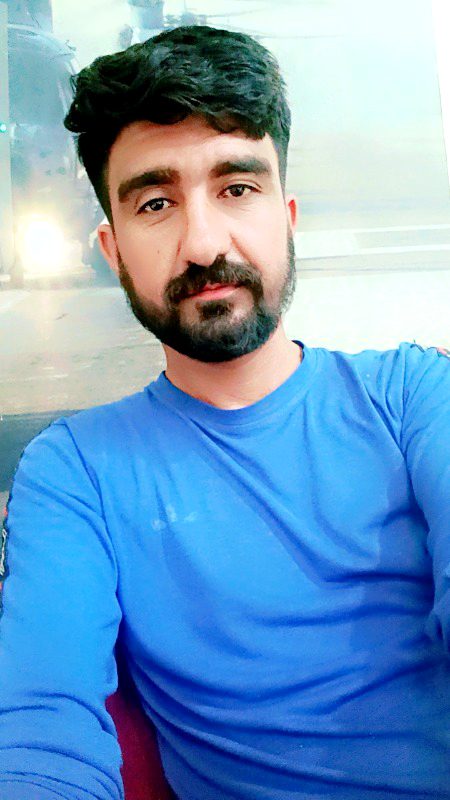 تقدیر کے قاضی سے کیا پوچھیں قسمت اپنی 
وہ شخص ہی کہہ گیا تیرا نہیں ہوں میں