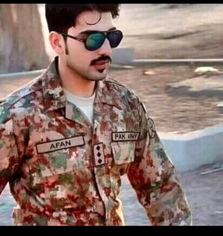 کہیں اب ملاقات ہوجائے ہم سے
بچاکر نظر کو گذر جائیے گا