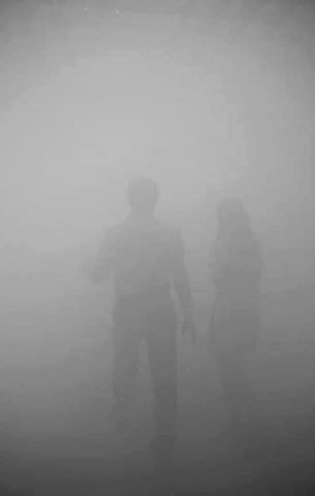 وہ مجھ کو دیکھنے میرے قریب آیا ہے 
یہ دُھند سارے مہینوں میں کیوں نہیں پڑتی