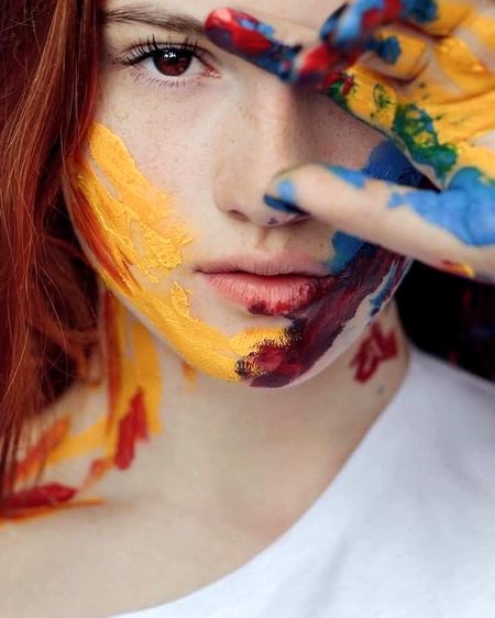 بجھی بجھی سی یہ باتیں دھواں دھواں لہجہ۔۔
کسی عذاب میں اندر سے جل رہے ہو کیا۔۔💔Unzii🥀