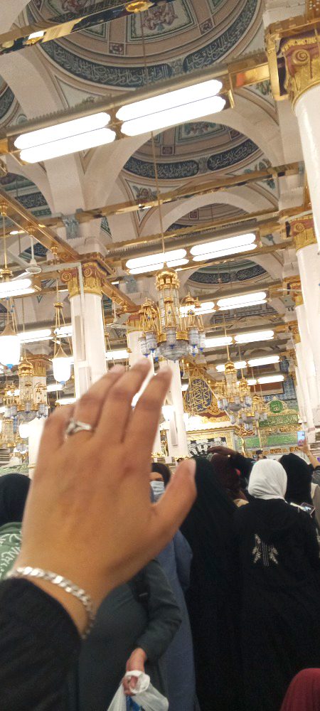 مجھے میرا پیسہ نہیں 
میرا نصیب یہاں لایا💞💓
🥀🥀💐🌺🌷🪷