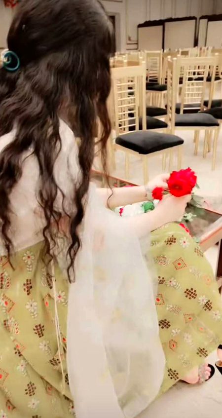 مسکــرایــا کــرو_🤗🦋
پھــول کــی طــرح تــاکــہ کــانٹــے حســد کــریــں"❣️ 🌸