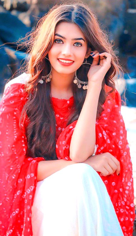 Beautiful People image