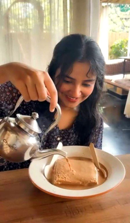 Beautiful People image