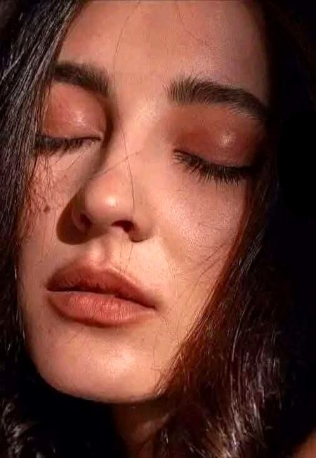 اجنبیت میں کشش تھی..
شناسائی بیڑا غرق ھو تیرا💔Unzii🥀